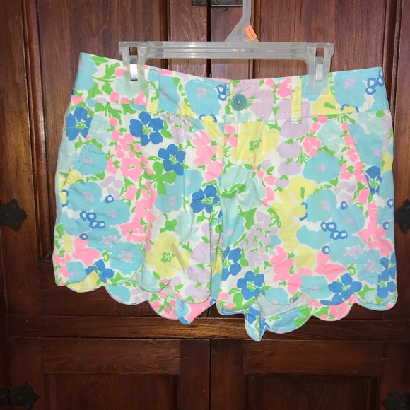 Lilly Pulitzer scallop shorts size 00 - Picture 3 of 5